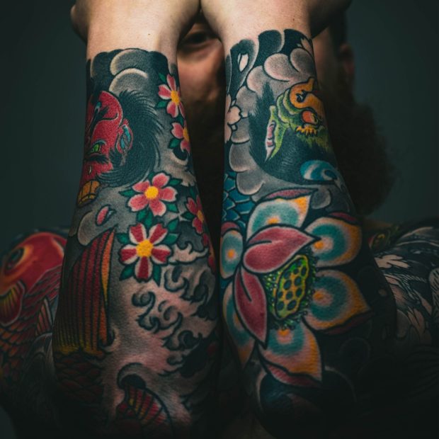 braços-tatuagem-oriental-cuidados-colorida