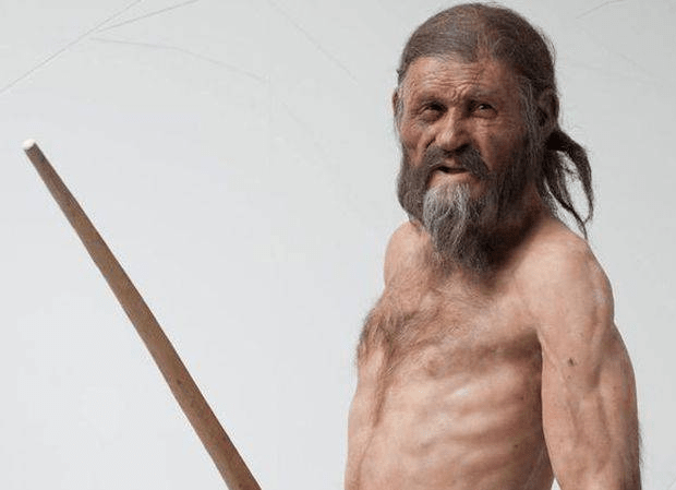 foto do Ötzi com arte na pele